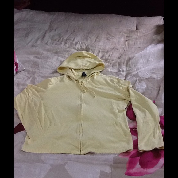 Gap super soft zip up top, SOLD!