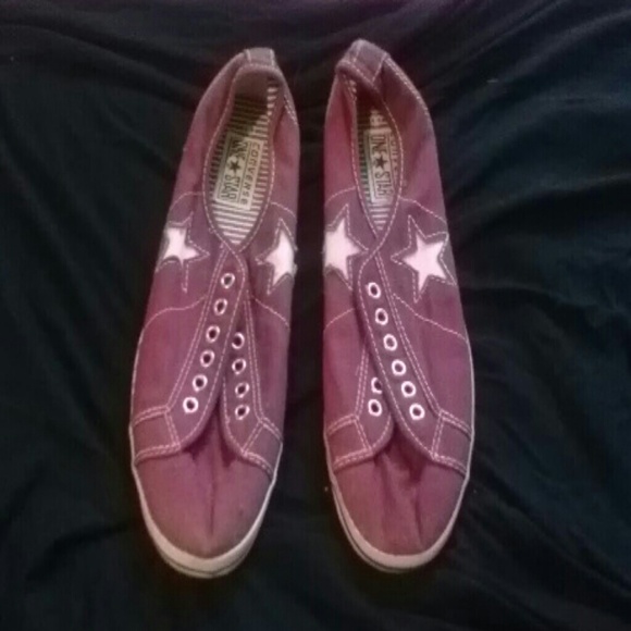 Burgundy converse