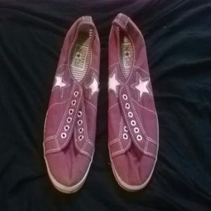 Burgundy converse