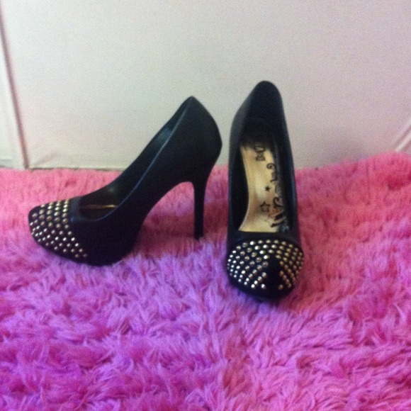 Shoes - Heels
