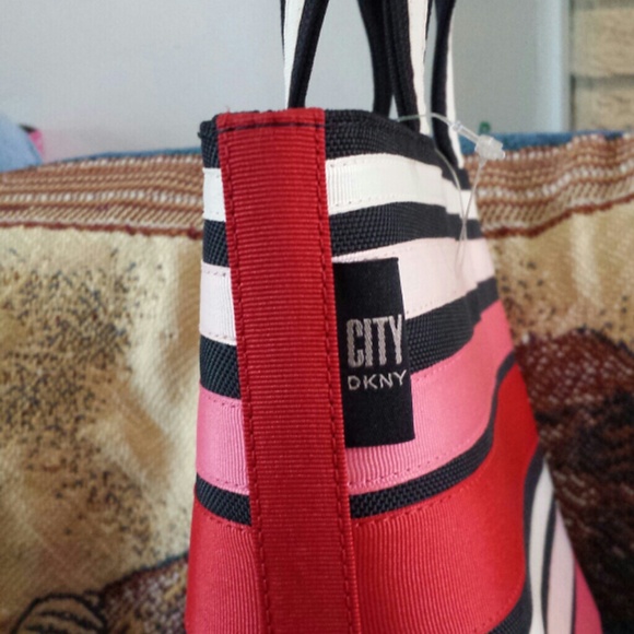City DKNY striped handbag - Picture 3 of 4