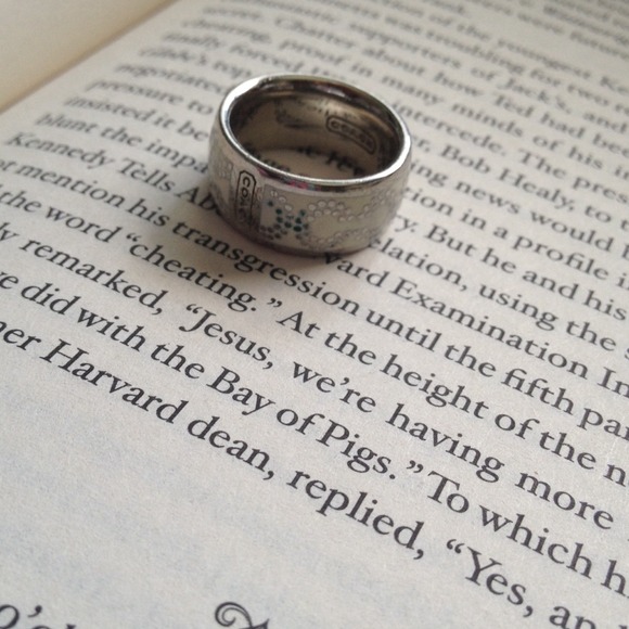 TODAY ONLY 10% OFF!!!! Authentic coach ring - Picture 4 of 4