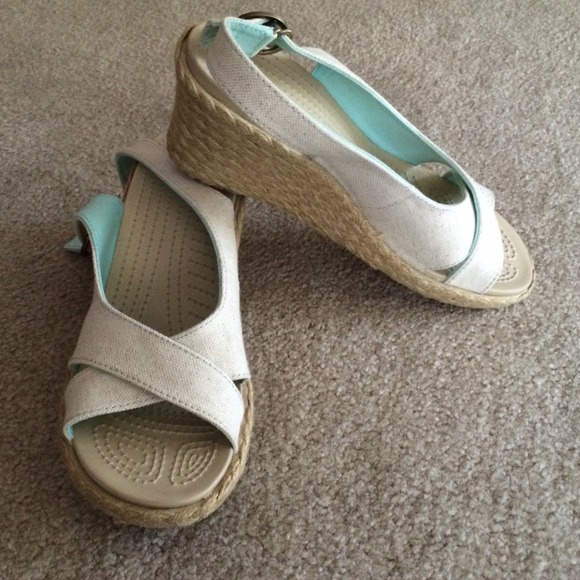 Crocs A-Leigh sz 8.5