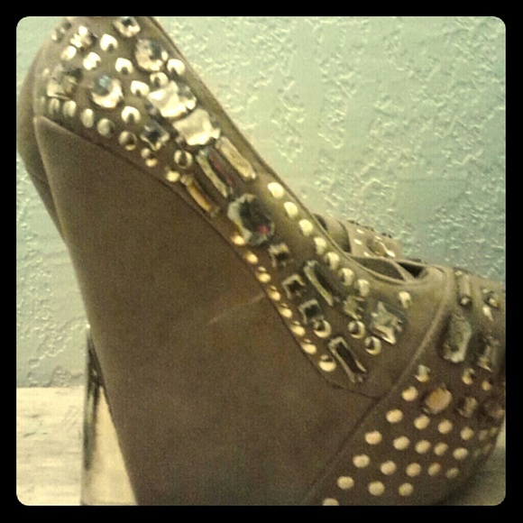 Wedge heel