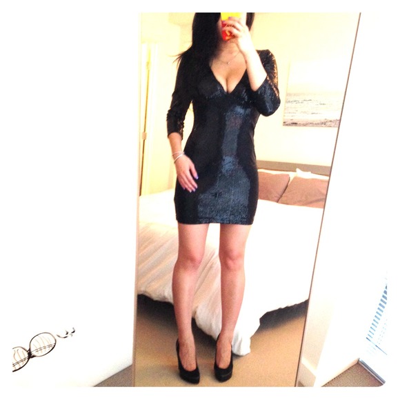 Hot Sequin 3/4 Sleeve Short Black Dress! 🔥