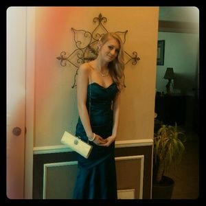 Elegant off white clutch hand bag