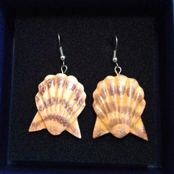 Seashell earrings