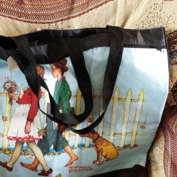 Beach bag...non-smoking home - Picture 2 of 2