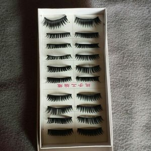 🌺❌SOLDDD❌🌺4packs of False Lashes