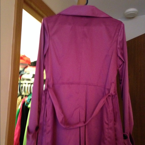 Spring coat SOLD !!! - Picture 2 of 4