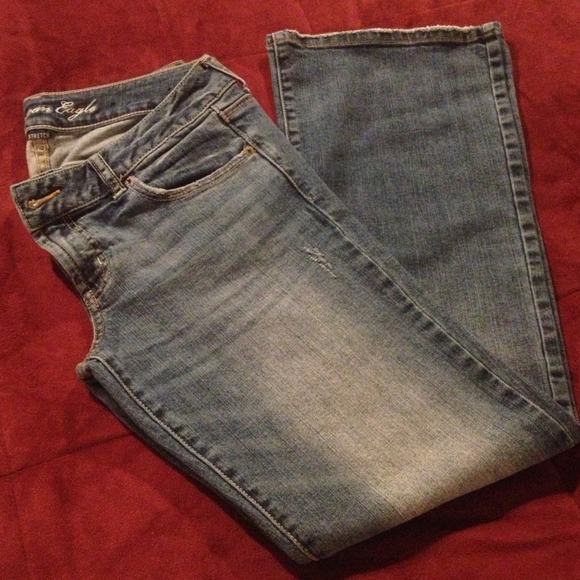 American Eagle favorite boyfriend jeans