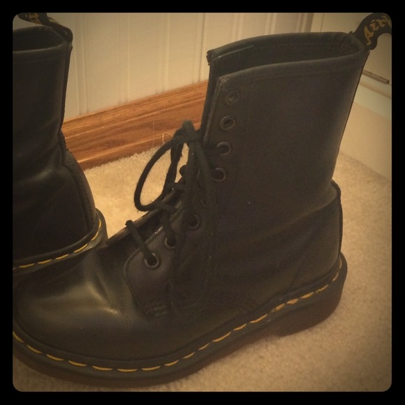 SOLD💟Authentic Doc Martens💟
