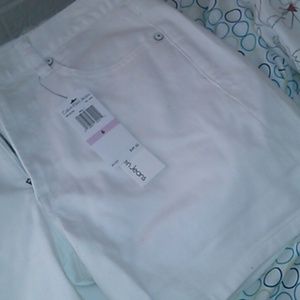 Calvin Klein White Jean Shorts Size 6