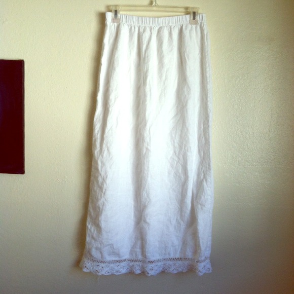 Bundle Vintage White Maxi Skirt& Floral Maxi skirt