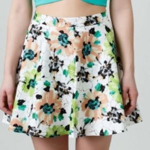 Garden skater skirt