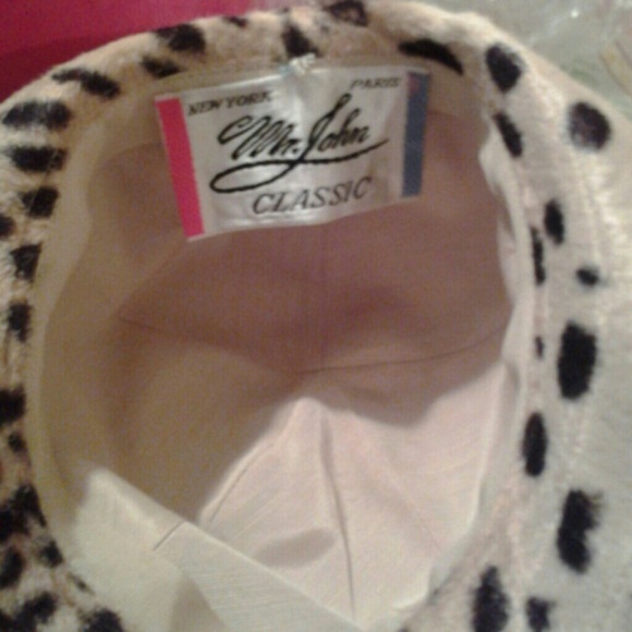 Vintage Leopord Hat with Purse - Picture 4 of 4