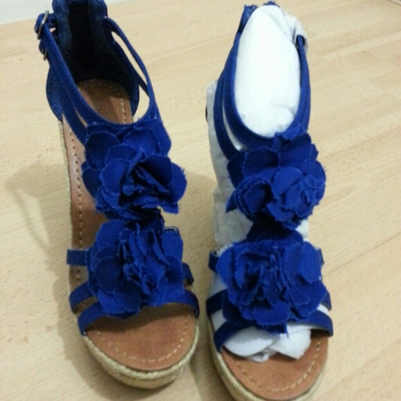 Worn once, like new. Still in great condition. - Picture 1 of 4