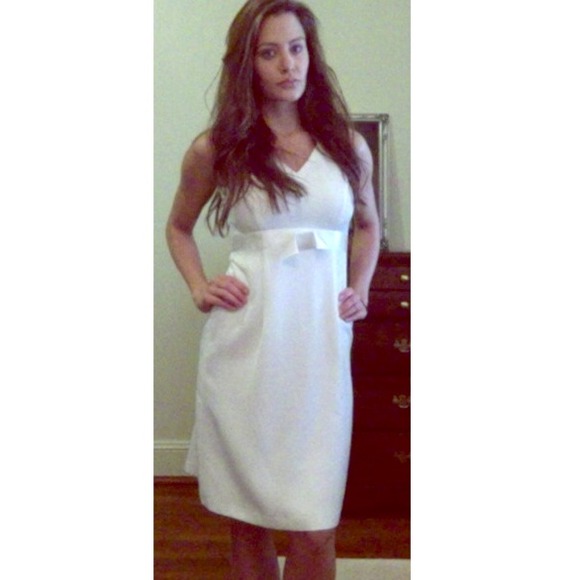 White sleeveless dress