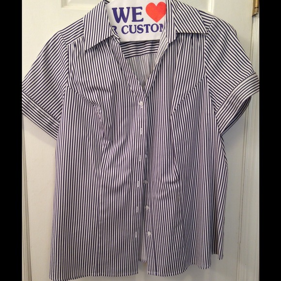Navy/white bottom down dress shirt