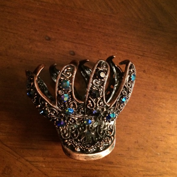 SALE 🎉Jeweled hair clip