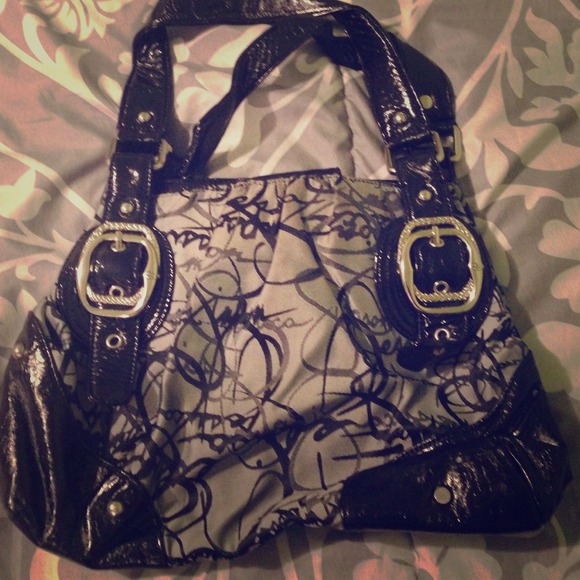Jessica Simpson purse