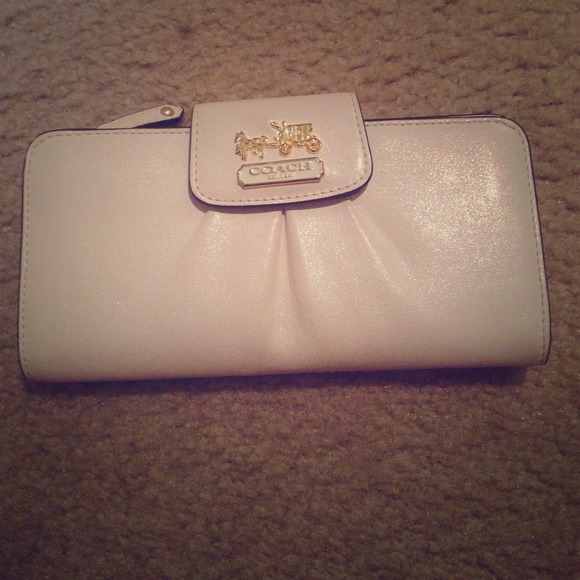White Coach Wallet