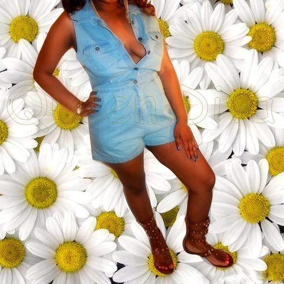 Light denim jean chambray open back shorts romper - Picture 2 of 3