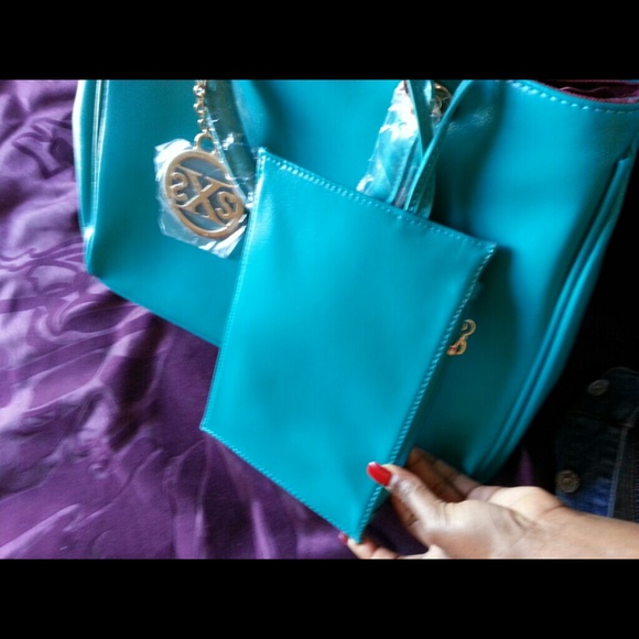 ## 🚫SOLD🚫 ## Turquoise bag with mini purse... - Picture 2 of 4