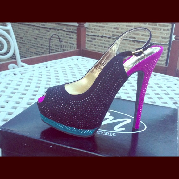 Reserved! Peep toe platform stilettos very sexy!