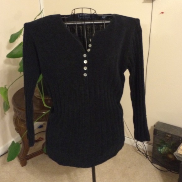 Tops - Sold....Beautiful Soft Black Sweater