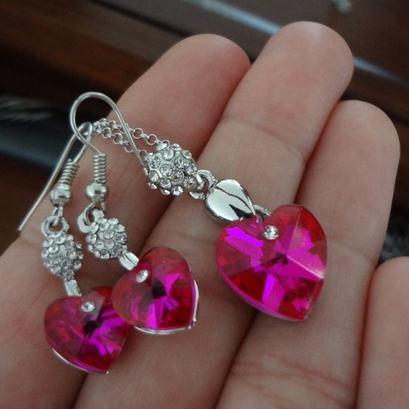 Authentic Austrian crystal in pink. GORGEOUS !!!