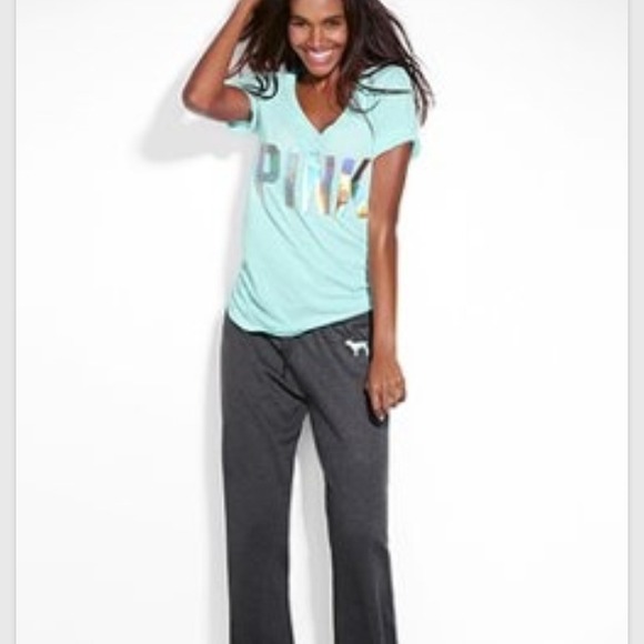 *hold for @tessuh001!* VS PINK T-Shirt, teal