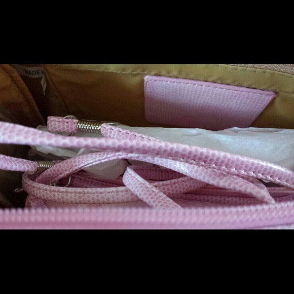 Pink purse and wallet...non-smoking home - Picture 3 of 3