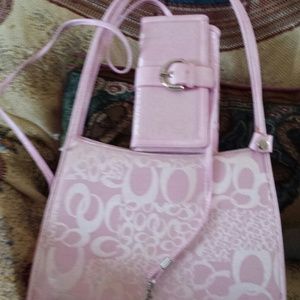 Pink purse and wallet...non-smoking home