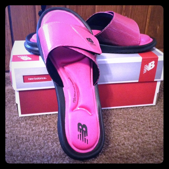New Balance Cruz Slides
