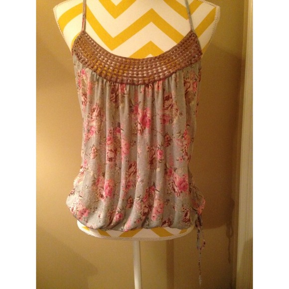 Flower detailed tank