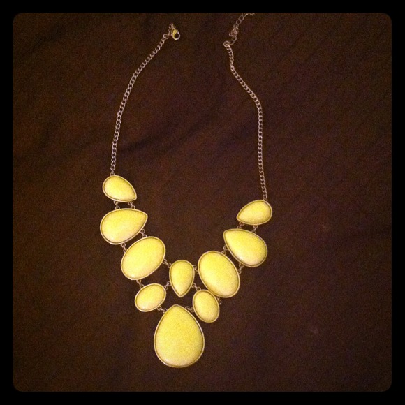 🎀sale Bold statement necklace