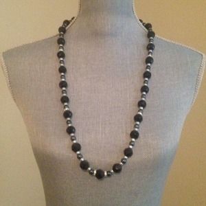 Necklace and bracelet set