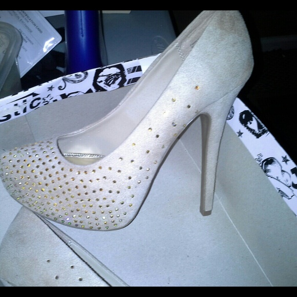 Brash rhinestone heels - Picture 3 of 3
