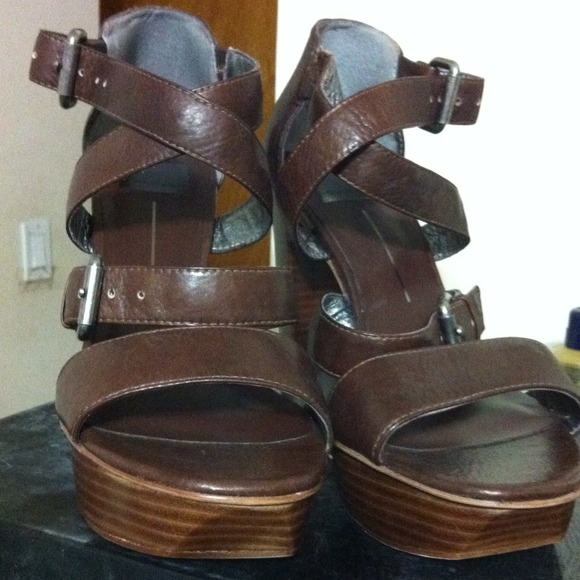 Dolce Vita Sandals - Picture 2 of 4