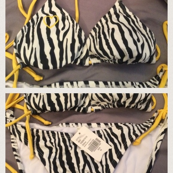 Juicy wallet and keychain + zebra bathing suit