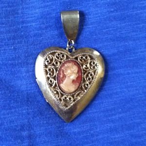 Heart Cameo pendant