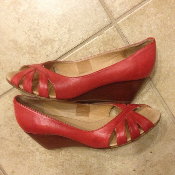 Jeffrey Campbell Red Wedges Size 7-7.5 Rare! - Picture 2 of 3