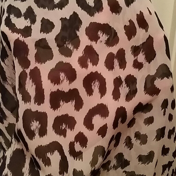 Torrid hi low top size 2x - Picture 3 of 3