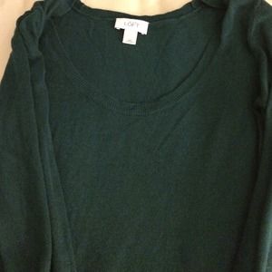 Light weight hunter green sweater