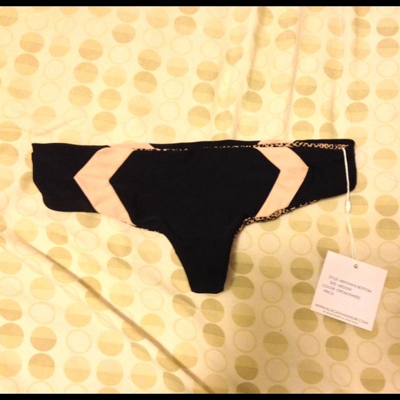 🚫SOLD🚫 Acacia swimwear mentawai bottoms in storm
