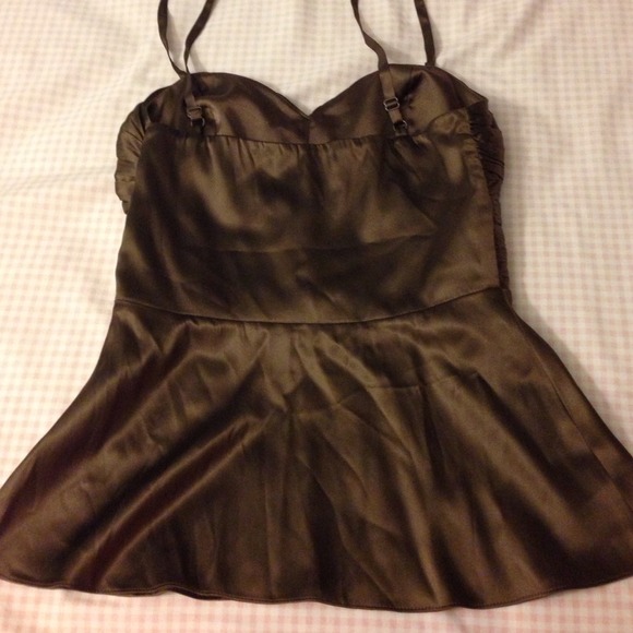 Express satin blouse with cutout - Picture 2 of 3