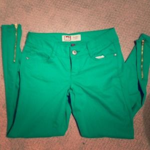 Green skinny pants
