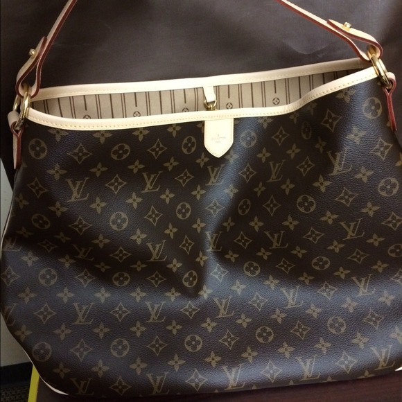 Louis Vuitton Handbags - 100% Authentic Louis Vuitton