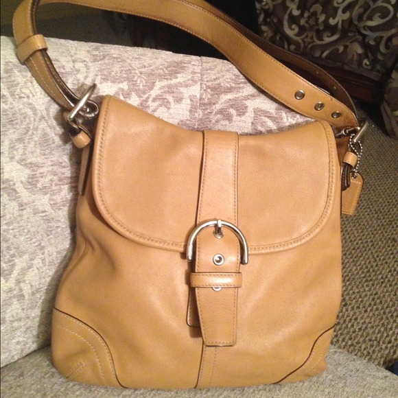 SOLD-COACH tan leather purse